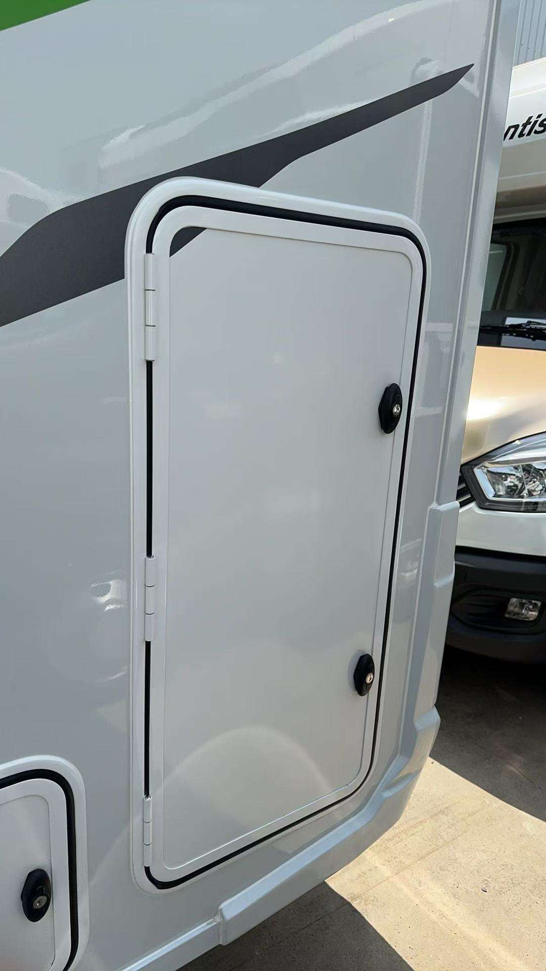 ประตูช่องเก็บสัมภาระอะลูมิเนีย - Luggage บทวิจารณ์และราคา